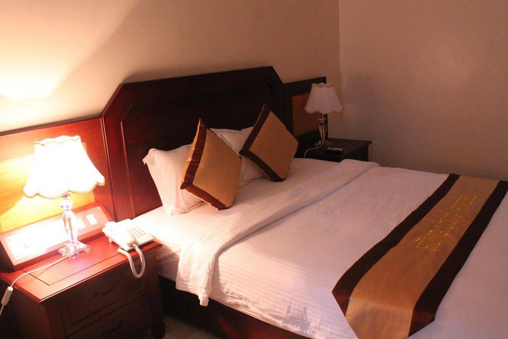 ฮัง ลอง ฮาร์เบอร์ โฮเต็ล Hotel Dong Khe Sau ภายนอก รูปภาพ